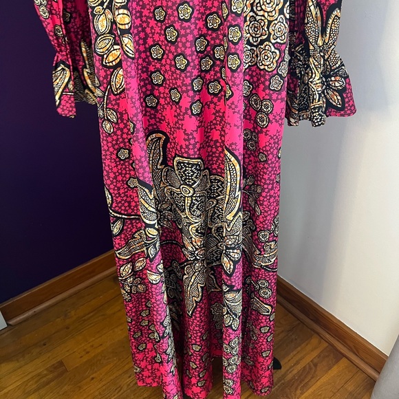 Vonda Plus Size Maxi Dress - Picture 4 of 10